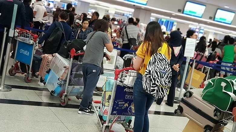 Man arrested in Dubai over fake freelance visa scheme