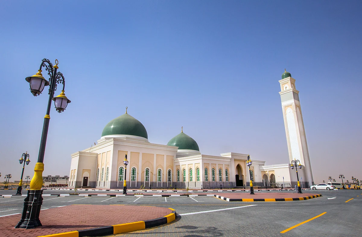 New Friday prayer timing in UAE: How residents can adapt to early Jumuah