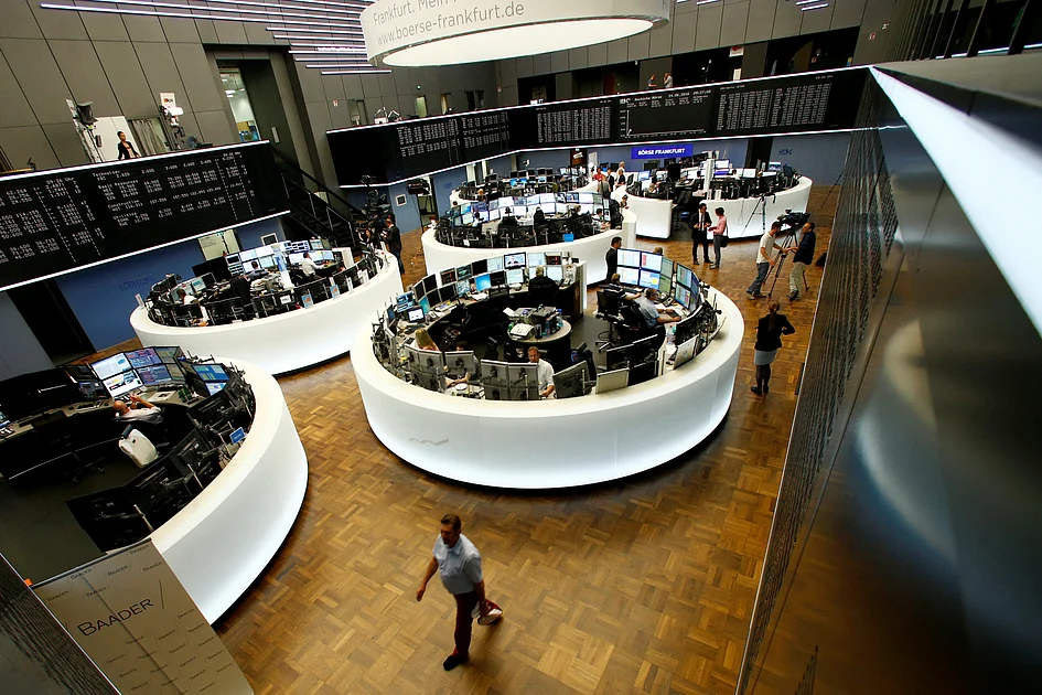 European stocks close at record high on tech rally, hopes for Fed rate cut