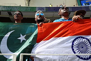 UAE cricket fans shell out up to Dh7,000 to watch India-Pakistan match in Colombo
