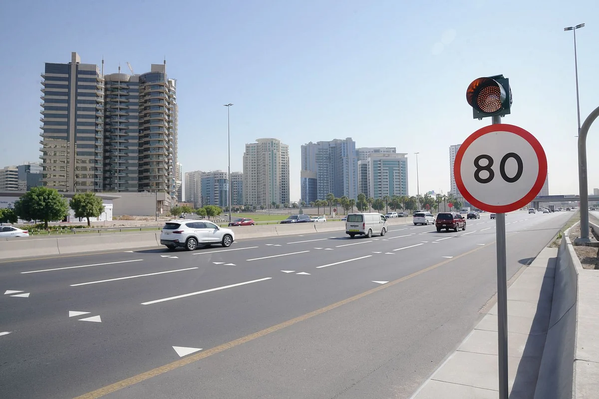 UAE highway speed limit road