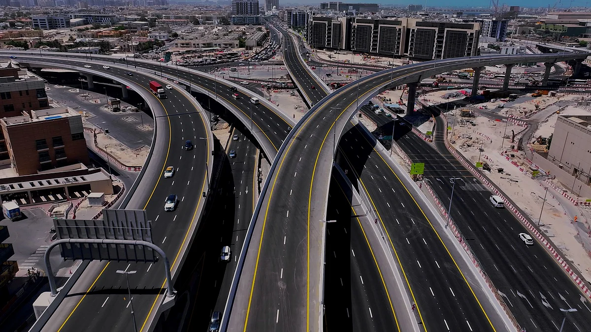 RTA completes Al Shindagha corridor project in Bur Dubai, cuts travel ...