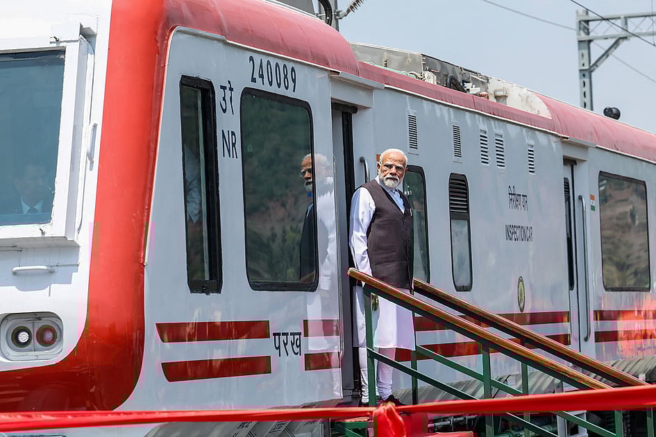 India: PM Modi vows to keep up development in Kashmir after tourist attack