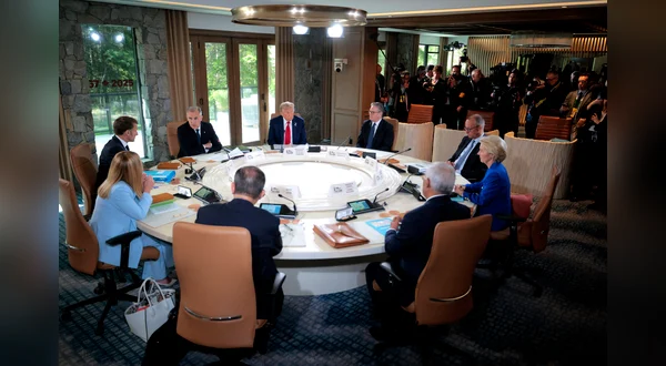 Trump, EU boss, to apply for a deal in transatlantic tariffs Trump, EU boss, to apply for a deal in transatlantic tariffs