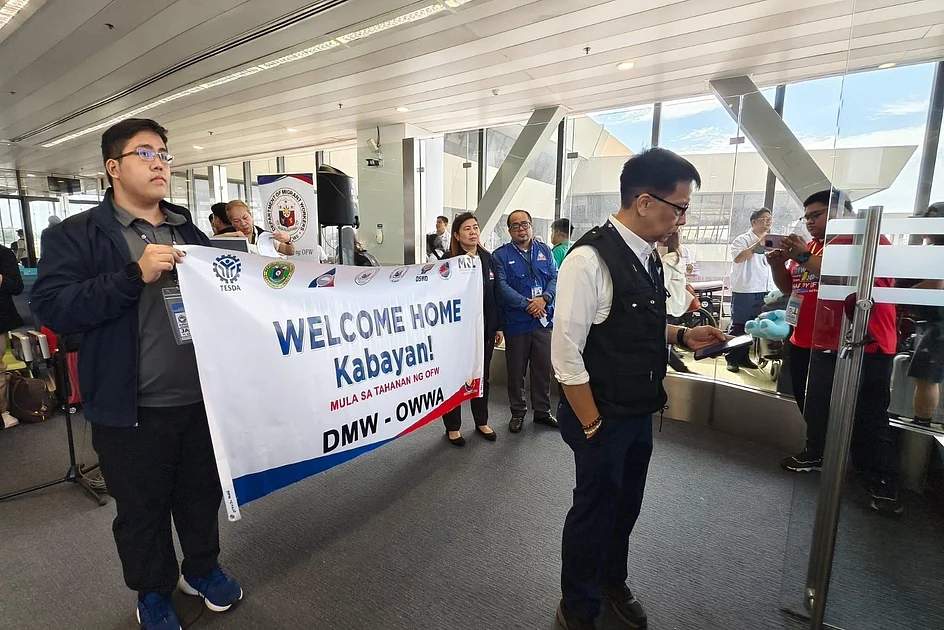 Dubai: 18 Filipinos stranded at DXB repatriated home amid Israel-Iran ...