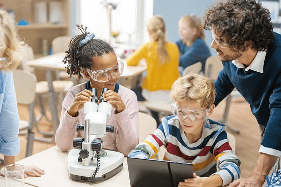 UAE: Robot teachers enhance learning by 8% over human teachers in primary school, study finds