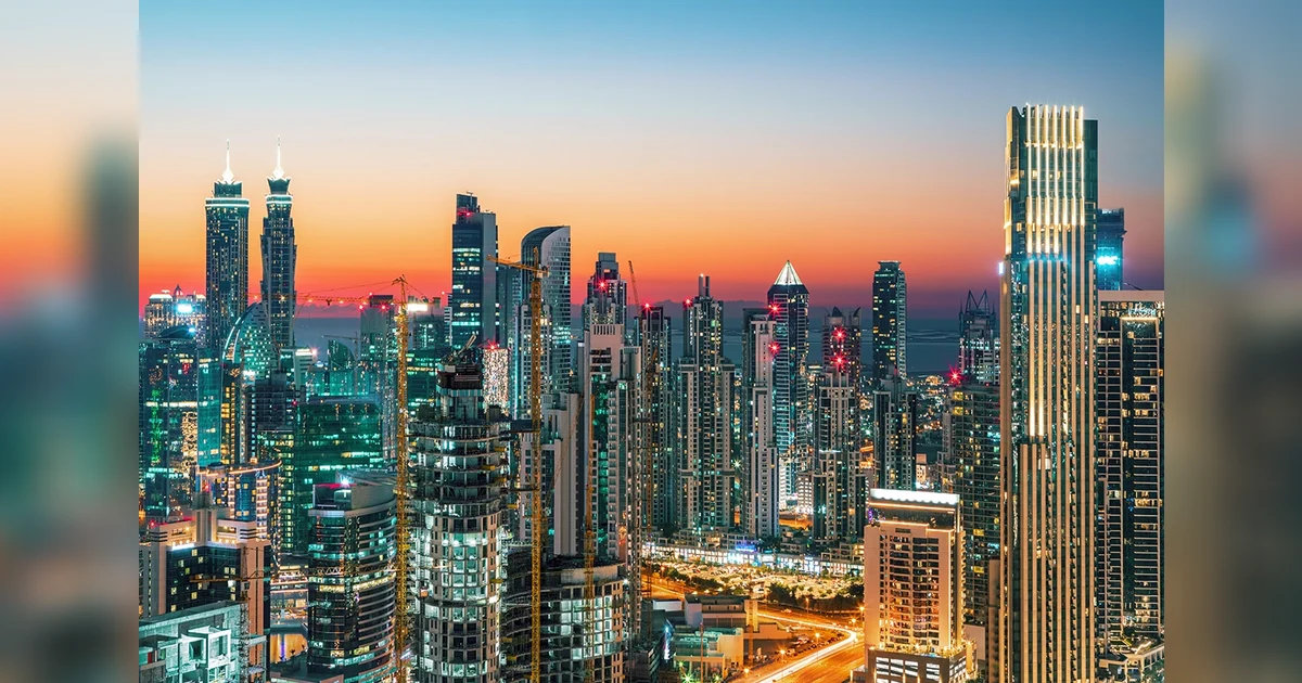 Dubai's Ascent: How a Luxurious Lifestyle is Attracting Global Wealth and Elite Residents