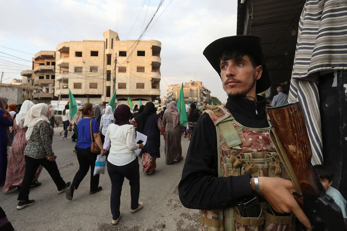 Syria frees 126 minors after taking prison from Kurdish forces