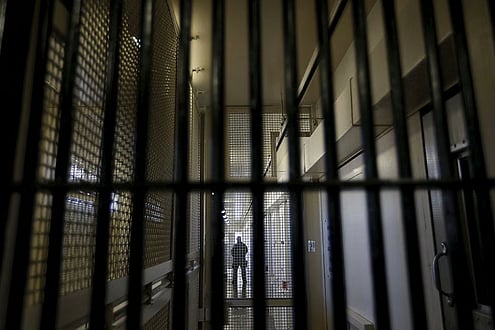 UAE: 9 jailed for posing as detectives, stealing Dh400,000 in Ajman fake currency exchange deal