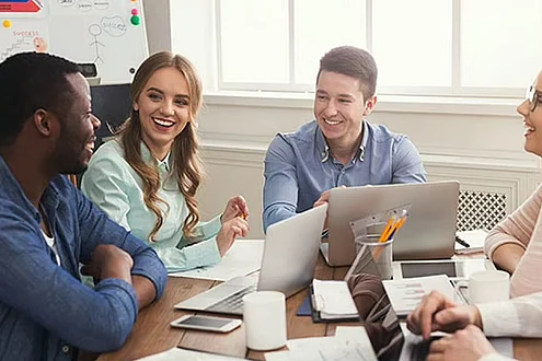 VAE: Stipendiaten erzählen, warum sie sich für ein Auslandsstudium ...