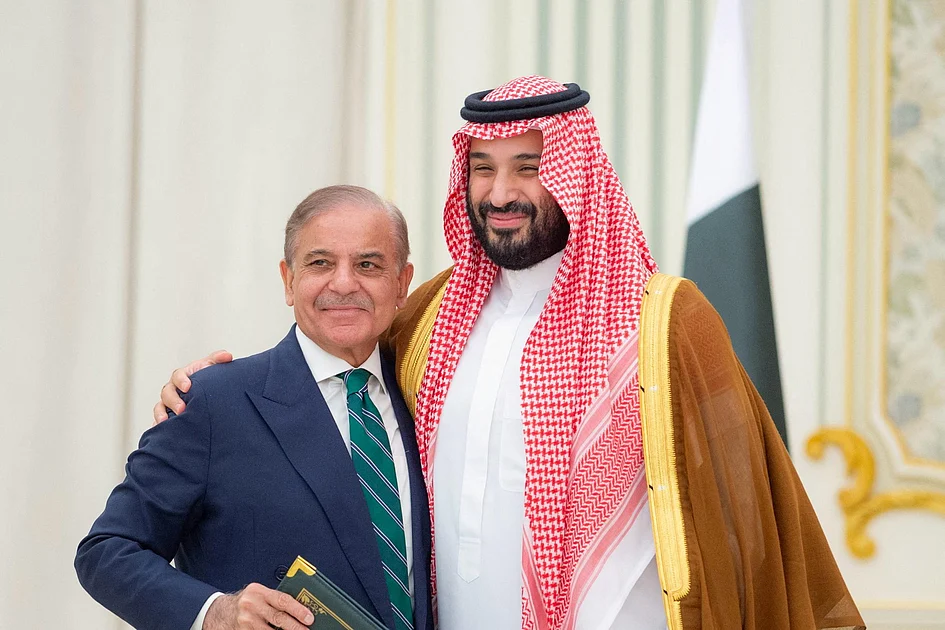 Saudi-Arabien und Pakistan unterzeichnen gegenseitigen Verteidigungspakt ...