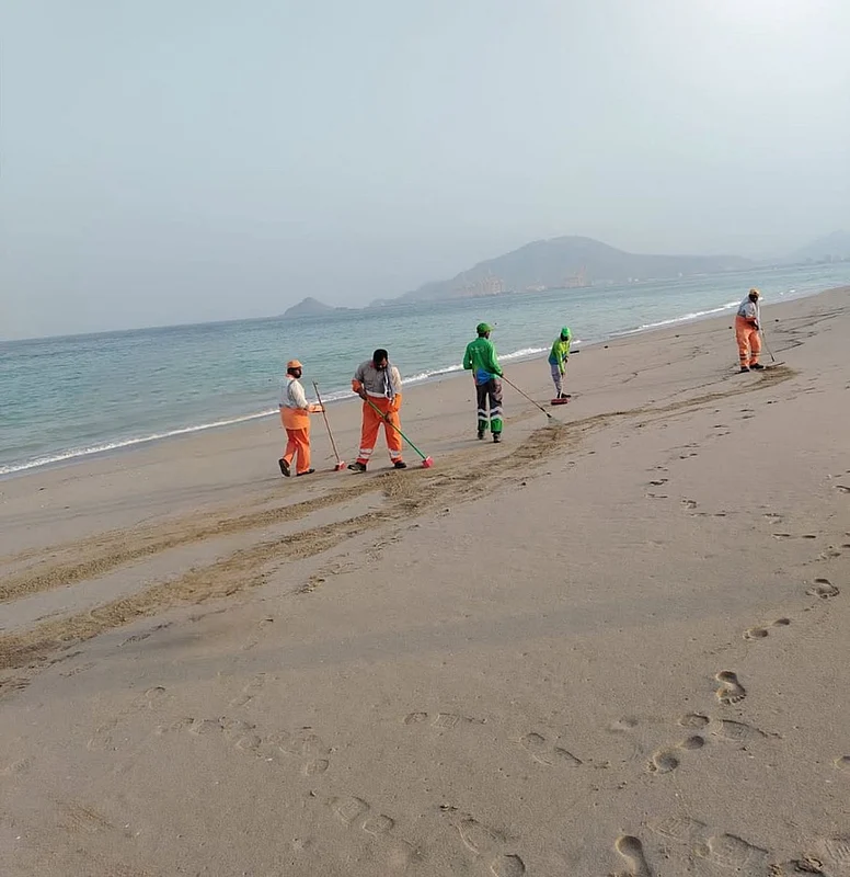 UAE: Oil spill quickly contained on Khor Fakkan beach
