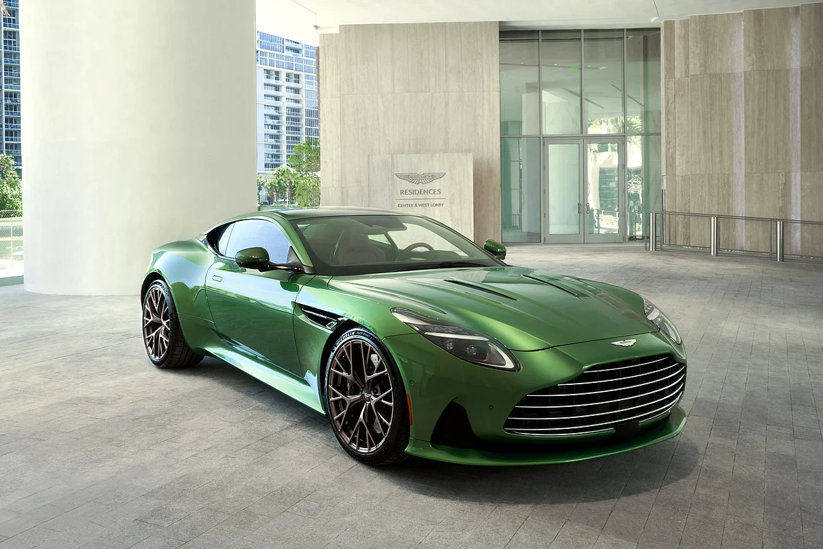 Aston Martin DB12