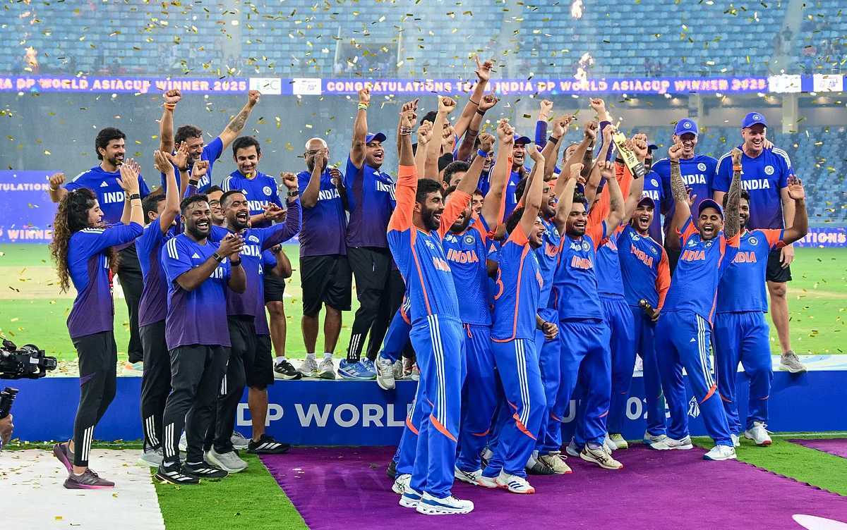 Asia Cup trophy controversy: India, Pakistan captains in war of words | Khaleej Times
