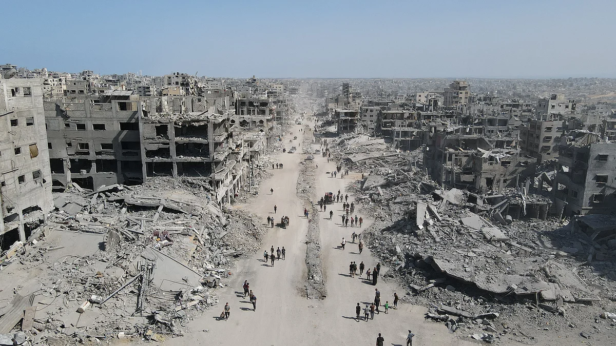 US envoys Witkoff, Kushner visit Gaza, attend Tel Aviv rally for hostages' families