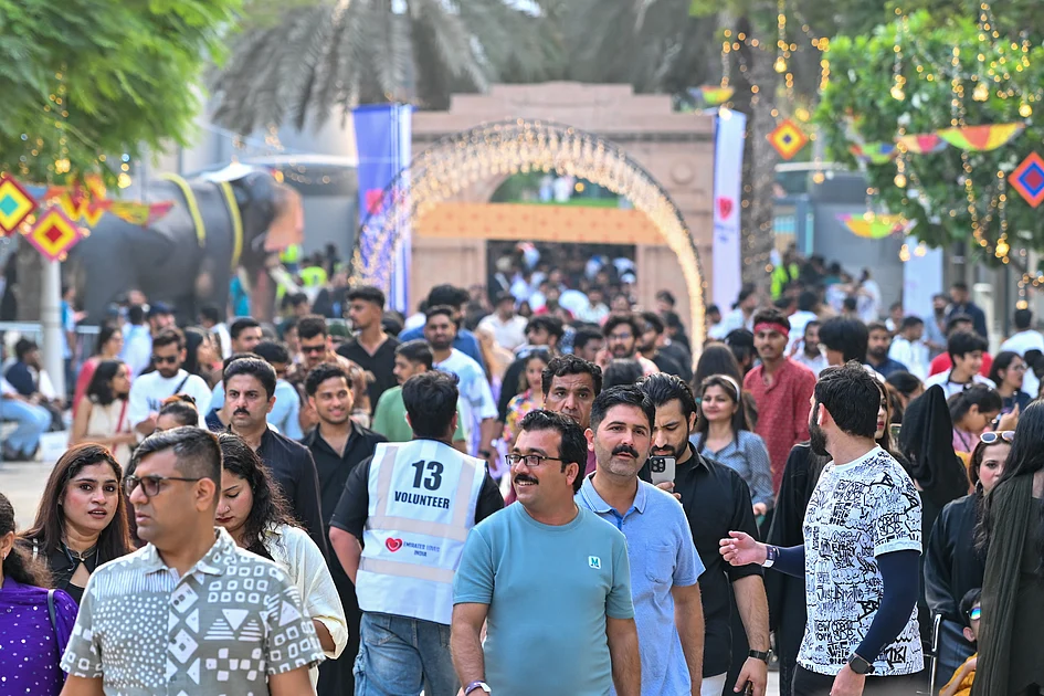 ‘Emirates Loves India’ gates close early due to safety concerns; ...