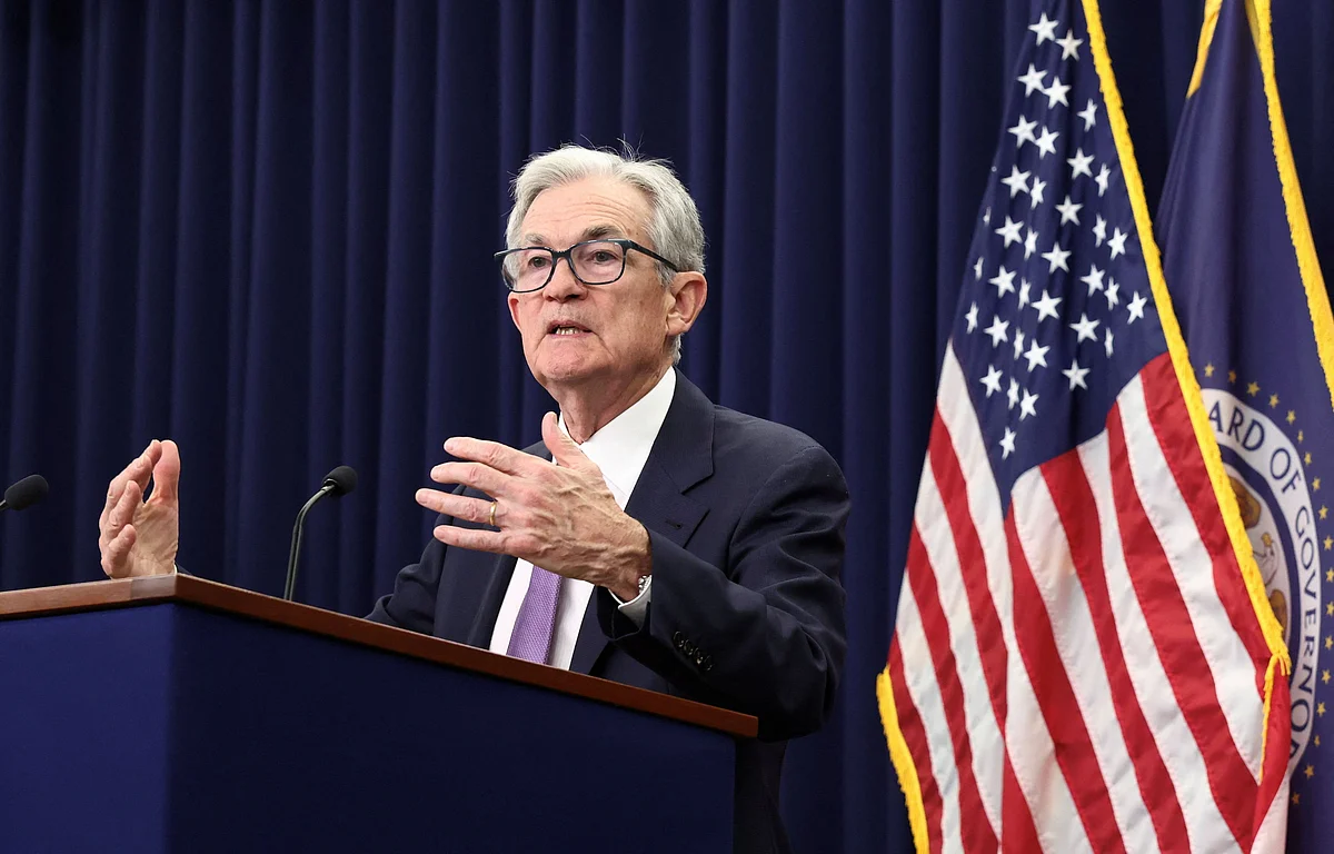 Trump Intensifies Attacks on Fed Chair Powell Amid DOJ Probe | Quick Digest