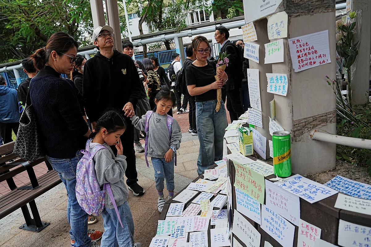 Fire death toll jumps to 146 after Hong Kong police search four high-rise ...