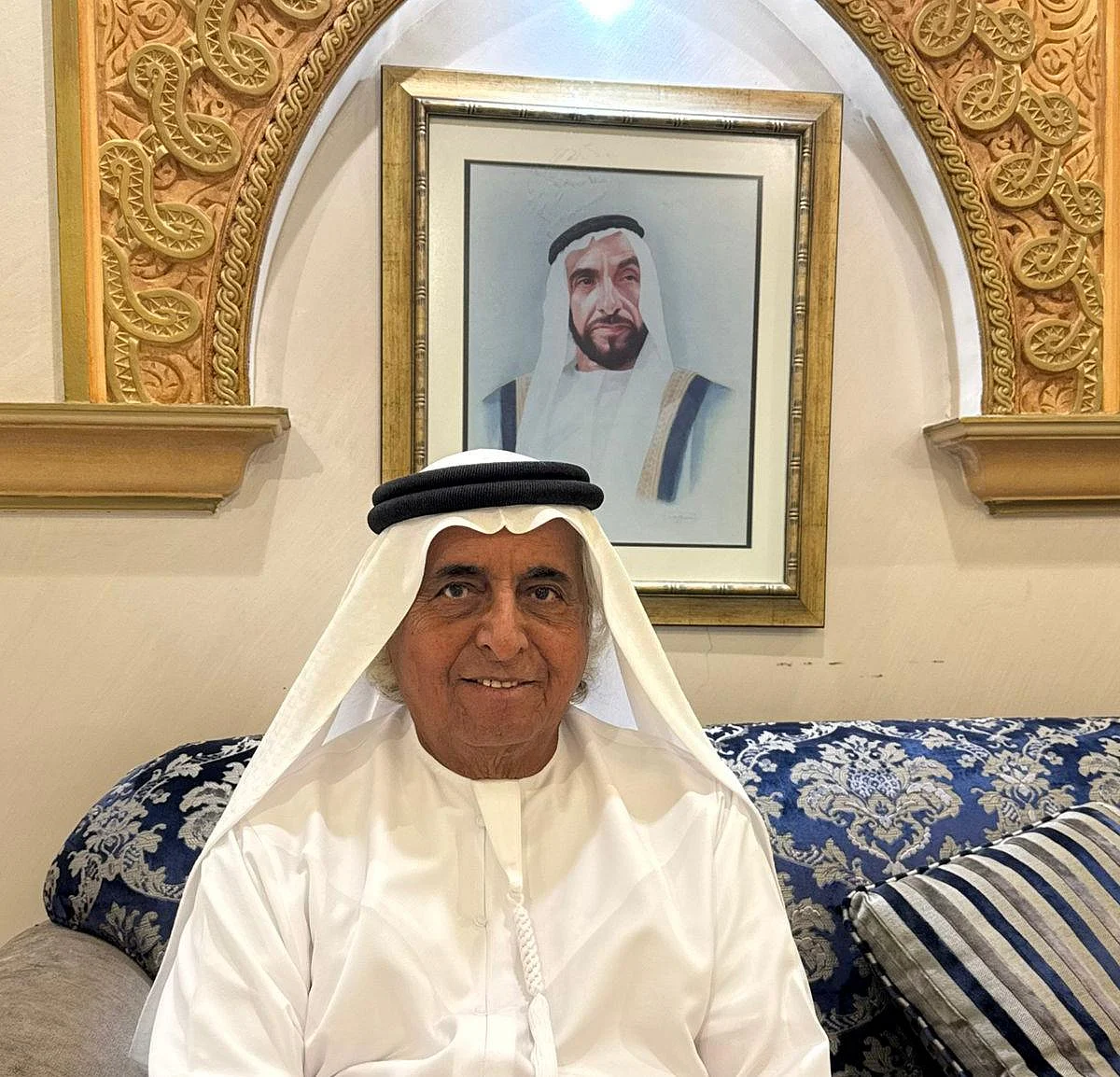 Emirati recalls standing behind Sheikh Zayed when UAE flag was raised for the first time