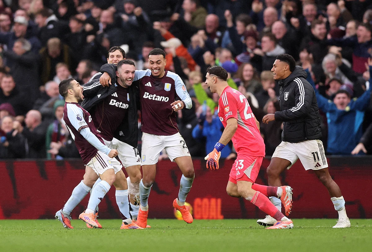 Villa stun leaders Arsenal, Man City close gap to two points, Liverpool held by Leeds