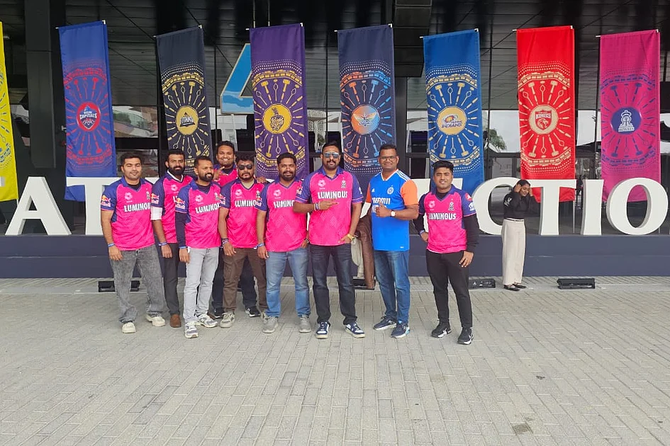 Abu Dhabi: IPL fans take time off work to watch auction live