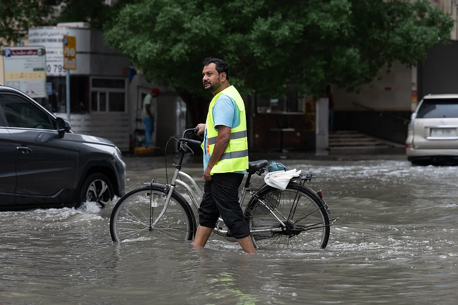 Unbeständiges Wetter in den VAE: Sharjah mahnt zur Vorsicht an Baustellen ...