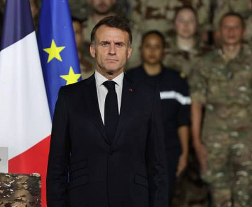 UAE: Macron announces new French aircraft carrier