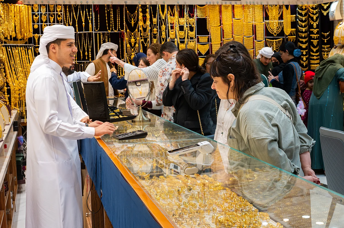 Dubai gold prices at record high; 24K reaches Dh550 per gram