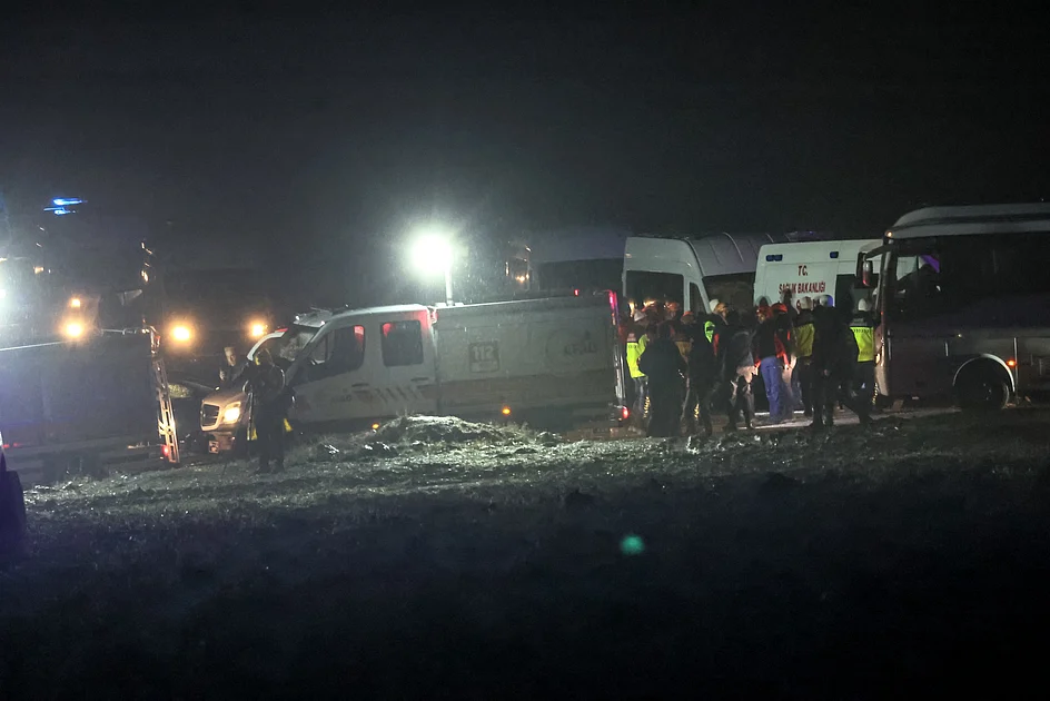 Libyens oberster Militärchef und vier weitere Beamte bei Flugzeugabsturz ...