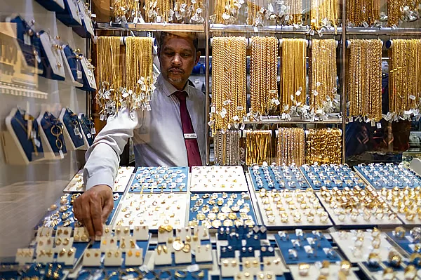 UAE gold prices: After 3 days of record highs, precious metal dips on Christmas