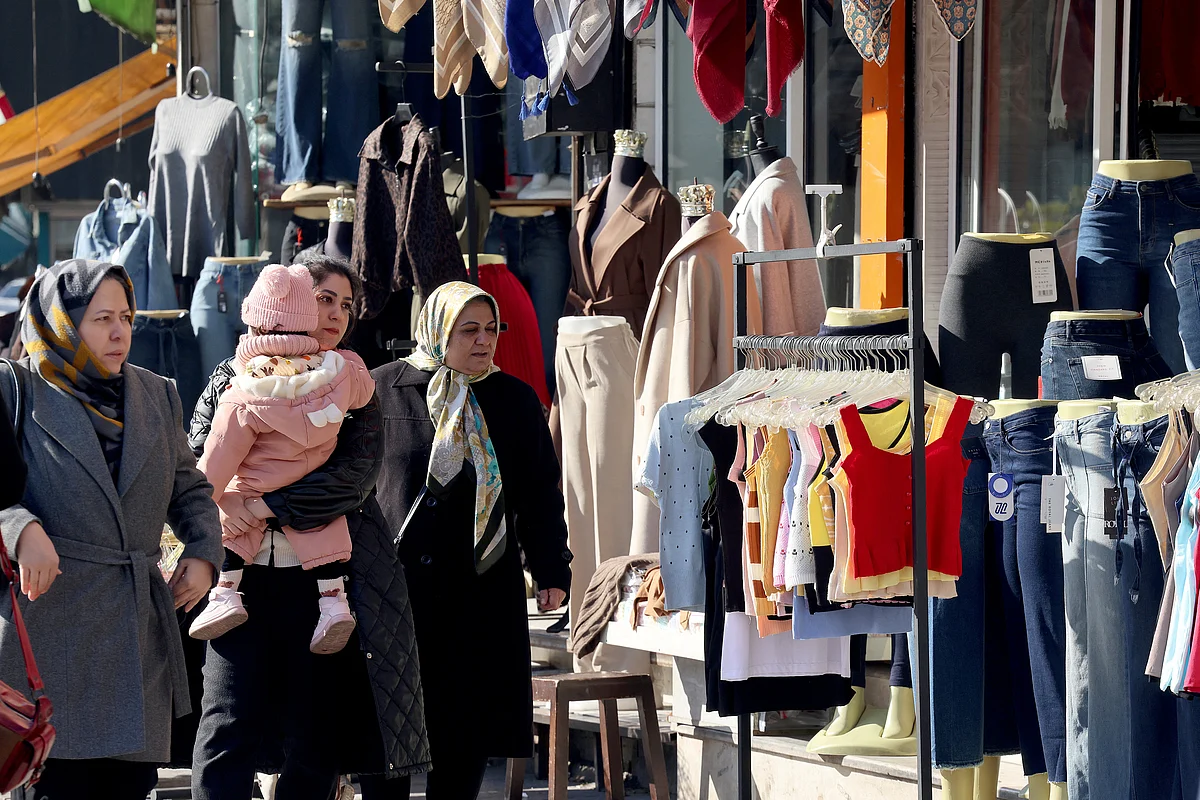 Iran prosecutor vows 'decisive' response if protests destabilise country