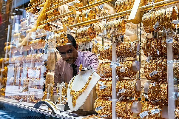 Dubai: As gold prices swing wildly, investors shift from jewellery to bars, coins