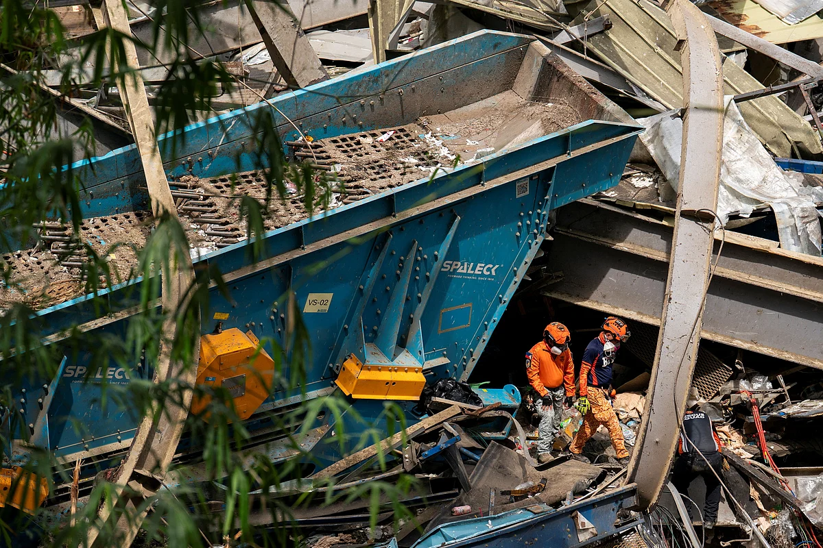 'Racing against time': Death toll rises after Philippines trash site collapse
