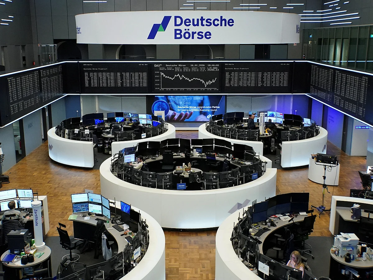 German investor morale jumps to highest level in almost five years, ZEW says