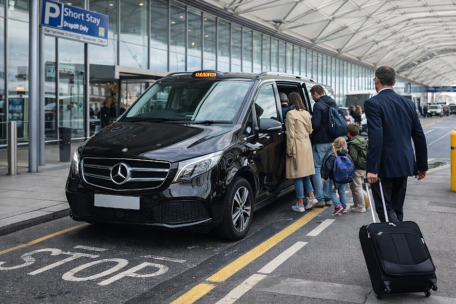 Sky Bridge Cars completes shift to all-electric fleet for London airport transfers