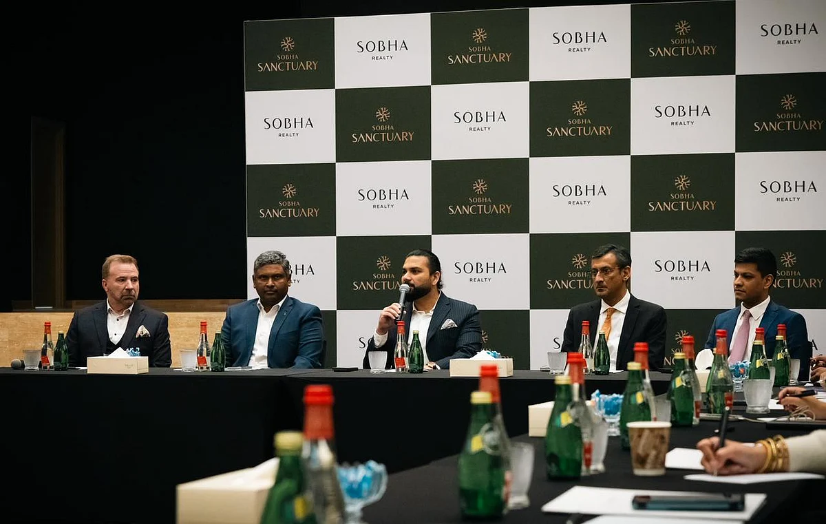 Francis Alfred Managing Director in the center along with members of Sobha Realty's leadership team.