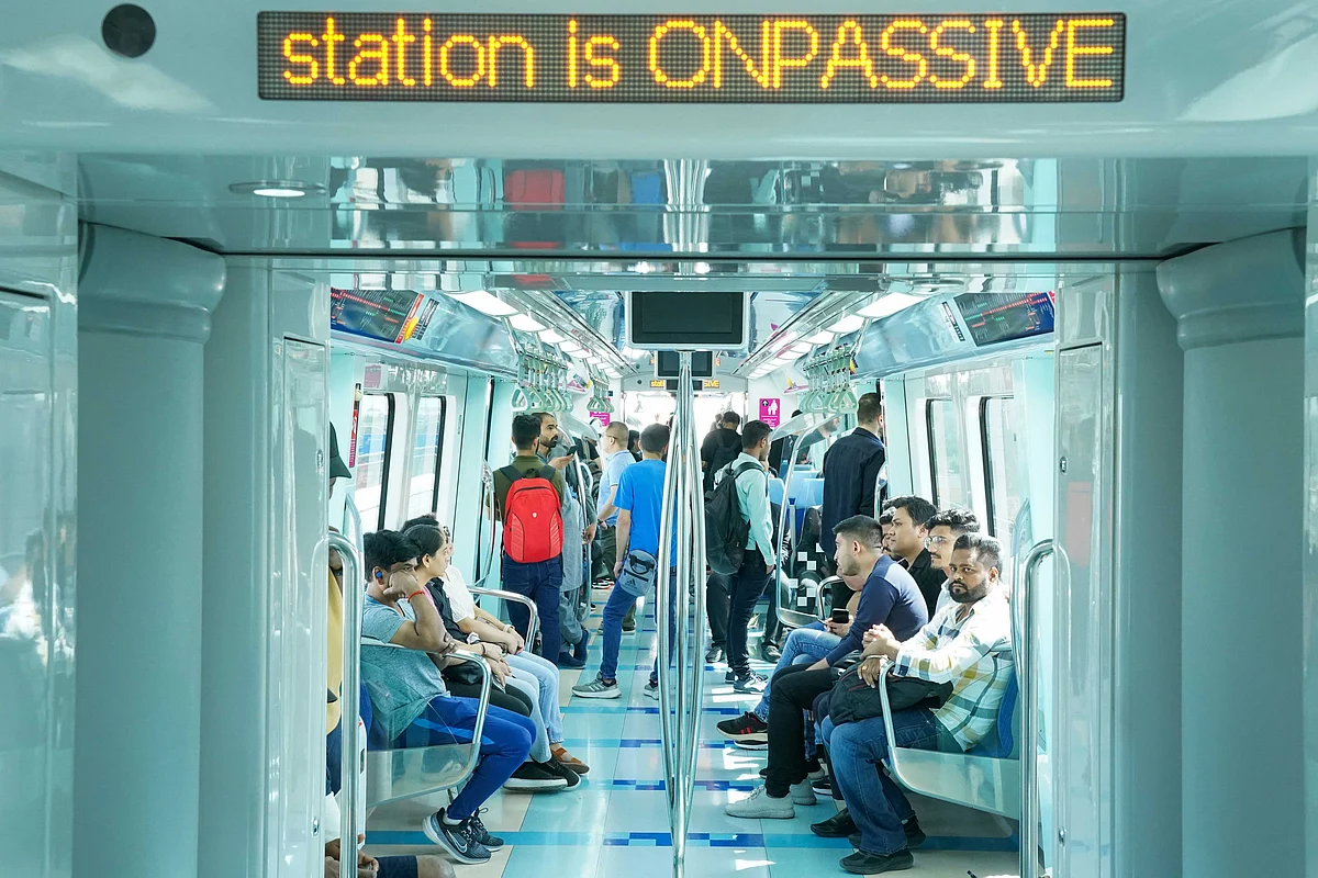 Dubai Metro, Tram riders urged to follow basic travel rules in new RTA etiquette campaign