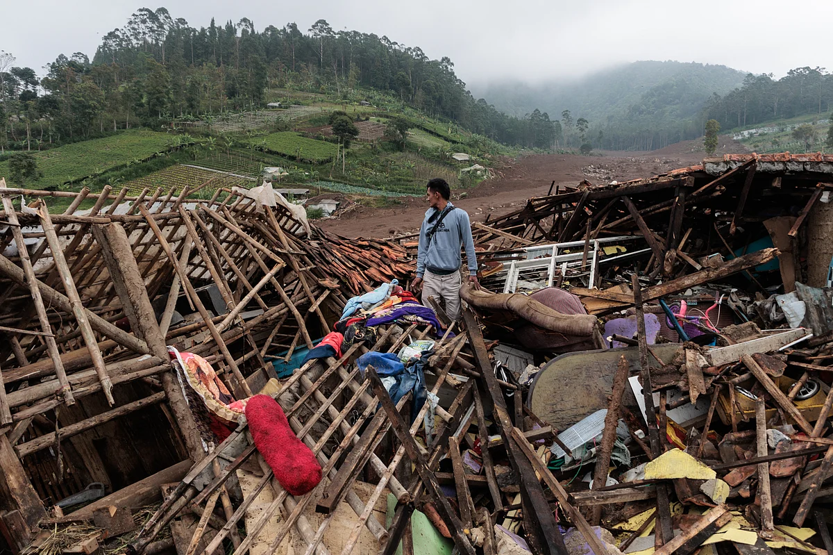 Indonesia landslide death toll rises to 34, dozens missing | Khaleej Times