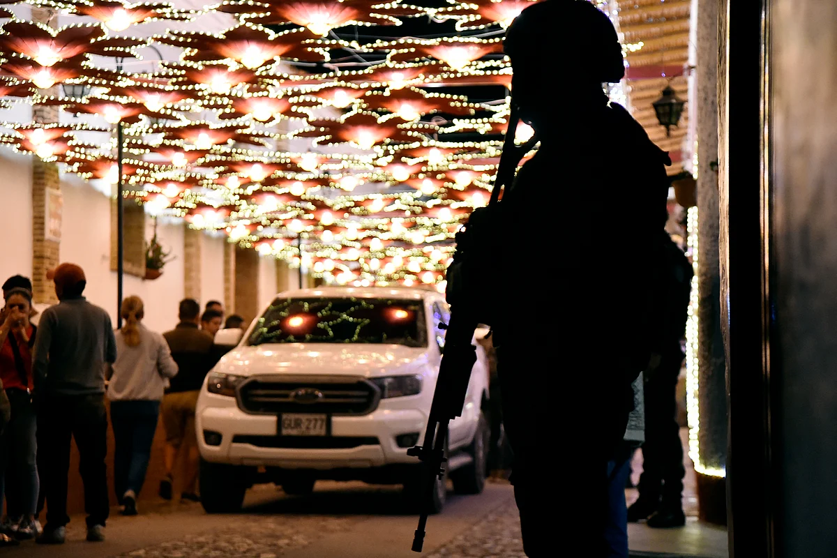 Plane crash in Colombia kills 15, including lawmaker