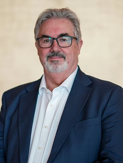 Angel investor Michael Gale reaches milestone of mentoring 100 startups