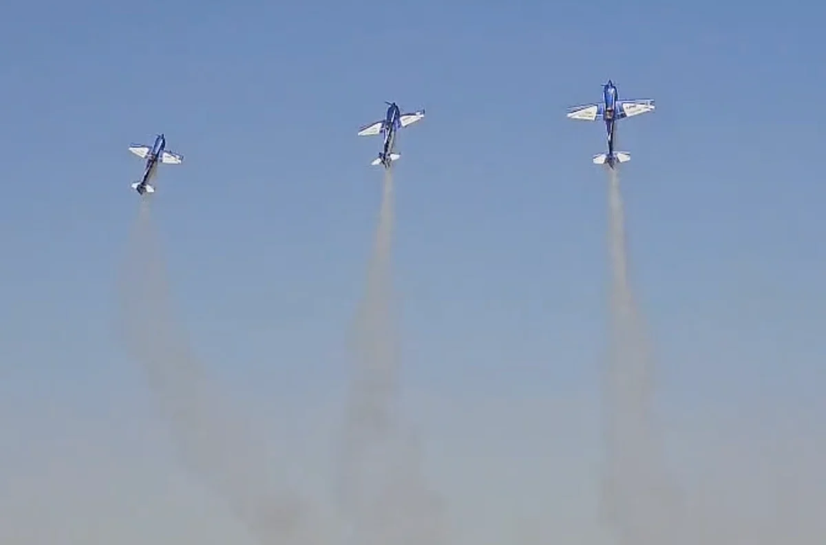 Watch: Sukhoi 57, F-16 model jet perform high-speed loops, rolls in Dubai skies