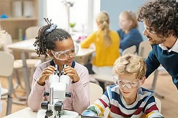 UAE private schools to teach math, science subjects in English: Emarat Al Youm