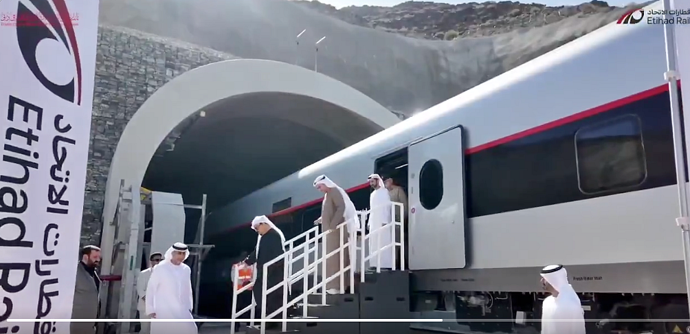 Deputy Chief of Dubai Police travels on Etihad Rail to Fujairah