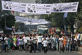 Bangladesh poll rivals rally on final day of campaign