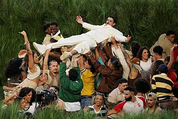 Look: Bad Bunny turns Super Bowl stage into giant street party, celebrates Puerto Rico