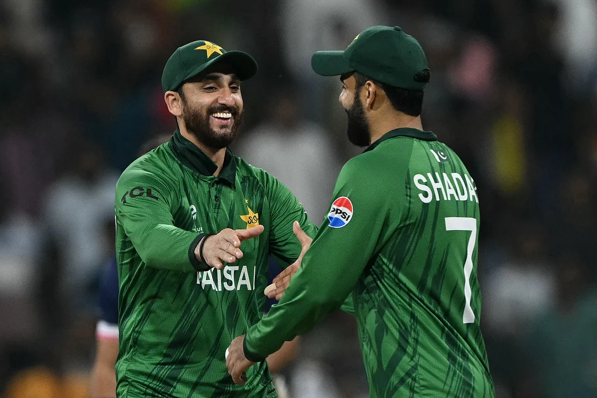 Farhan, spinners lead Pakistan to easy USA win in T20 World Cup