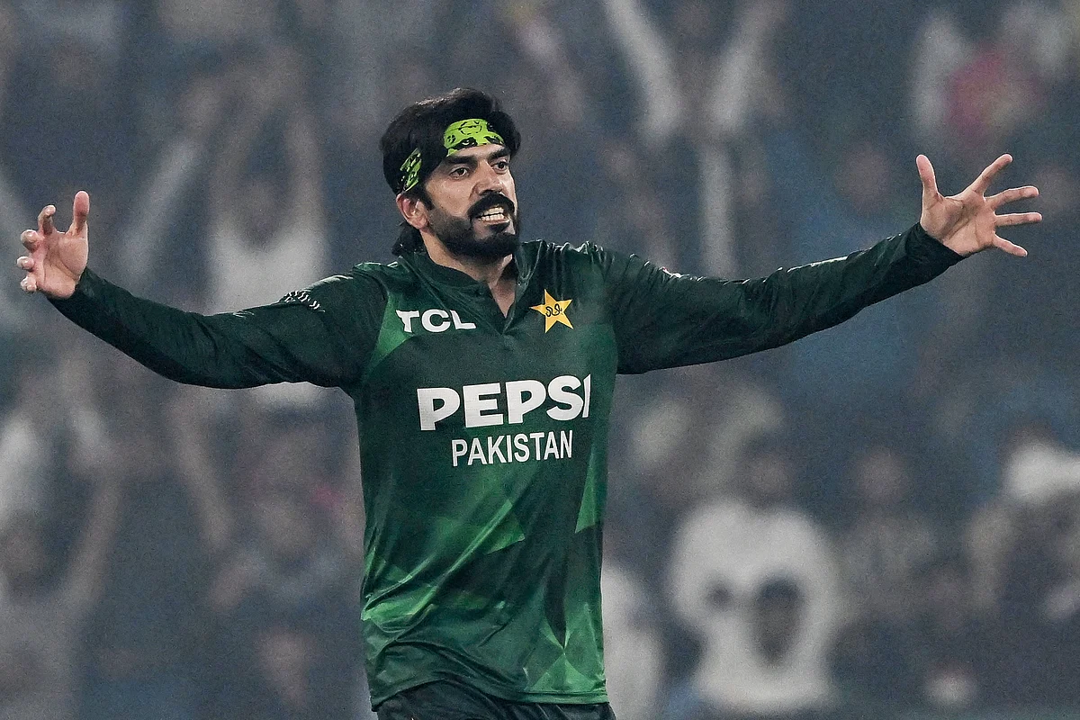 Dhoni biopic inspired Pakistan bowler Usman Tariq to leave sales job in UAE for cricket