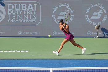 Home favourites advance at Dubai Duty Free Tennis Championships