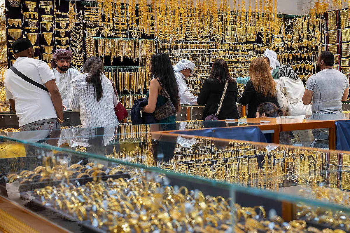 Pourquoi les investisseurs des Émirats quittent les cryptos pour l'or et l'argent