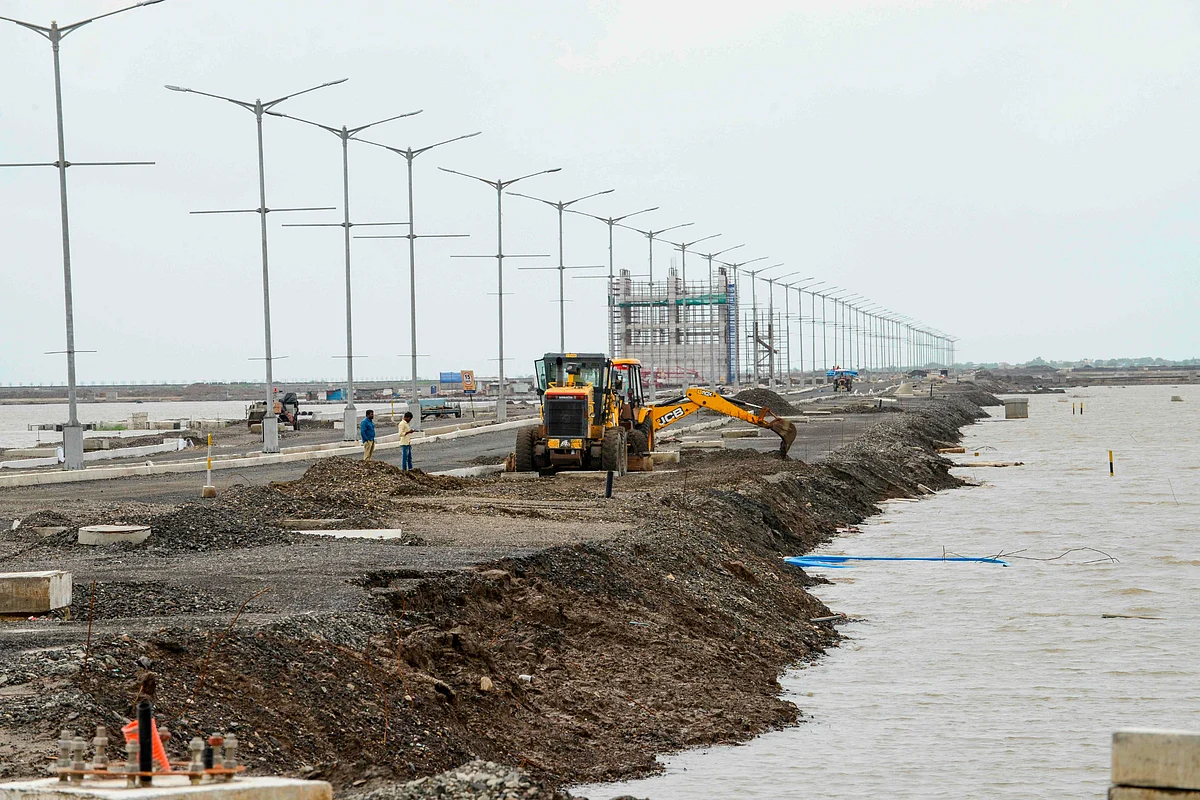 DoT Directs Adani's Navi Mumbai Airport to Allow Telco Network Access | Quick Digest